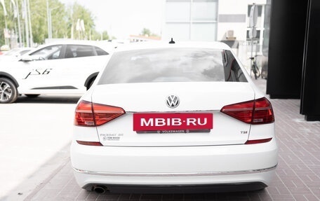 Volkswagen Passat B8 рестайлинг, 2016 год, 1 991 000 рублей, 4 фотография