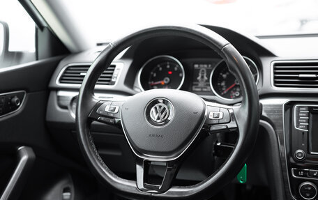 Volkswagen Passat B8 рестайлинг, 2016 год, 1 991 000 рублей, 10 фотография