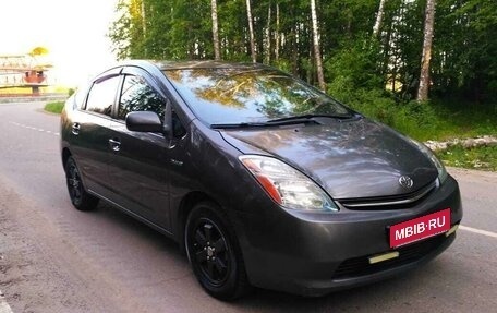 Toyota Prius, 2008 год, 750 000 рублей, 8 фотография