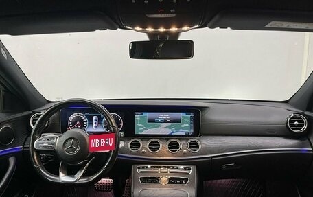 Mercedes-Benz E-Класс, 2019 год, 3 650 000 рублей, 10 фотография