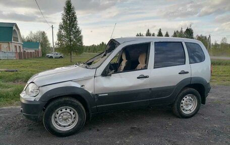 Chevrolet Niva I рестайлинг, 2012 год, 300 000 рублей, 6 фотография