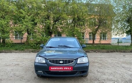 Hyundai Accent II, 2004 год, 260 000 рублей, 2 фотография