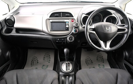 Honda Fit III, 2010 год, 949 000 рублей, 10 фотография