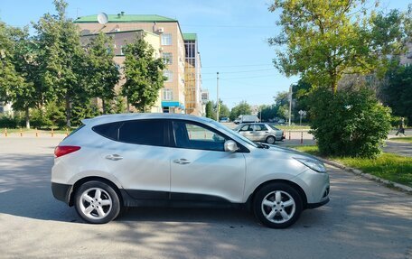 Hyundai ix35 I рестайлинг, 2010 год, 1 050 000 рублей, 4 фотография