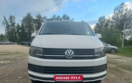 Volkswagen Caravelle T6 рестайлинг, 2016 год, 1 999 999 рублей, 2 фотография