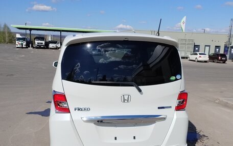 Honda Freed I, 2014 год, 1 280 000 рублей, 4 фотография