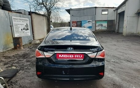 Hyundai Sonata VI, 2011 год, 965 000 рублей, 3 фотография