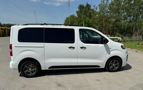 Peugeot Traveller I, 2019 год, 2 800 000 рублей, 2 фотография