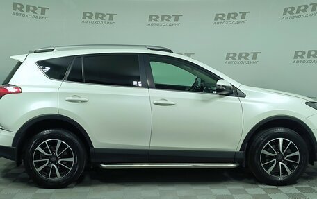 Toyota RAV4, 2017 год, 2 199 000 рублей, 5 фотография