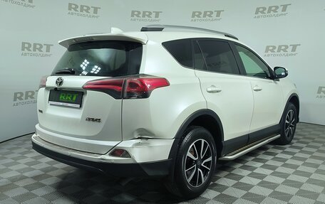 Toyota RAV4, 2017 год, 2 199 000 рублей, 6 фотография