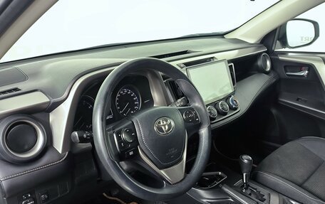 Toyota RAV4, 2017 год, 2 199 000 рублей, 9 фотография