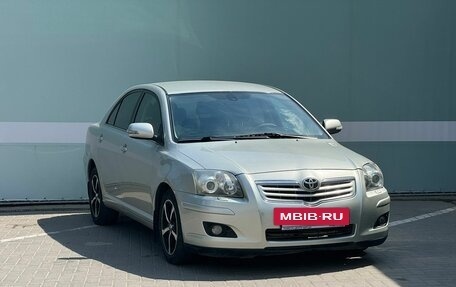 Toyota Avensis III рестайлинг, 2006 год, 1 055 000 рублей, 2 фотография