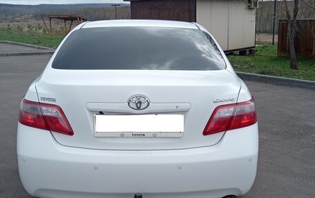 Toyota Camry, 2011 год, 1 670 000 рублей, 2 фотография
