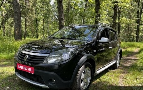 Renault Sandero I, 2013 год, 780 000 рублей, 1 фотография