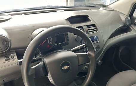 Chevrolet Spark III, 2011 год, 575 000 рублей, 8 фотография