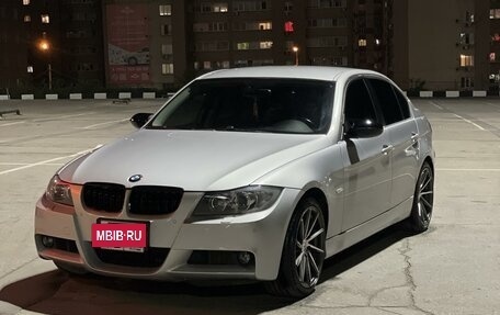 BMW 3 серия, 2005 год, 885 000 рублей, 2 фотография