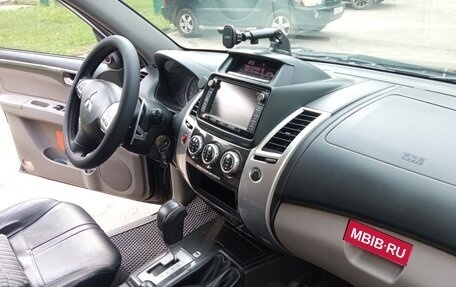 Mitsubishi Pajero Sport II рестайлинг, 2014 год, 2 300 000 рублей, 9 фотография