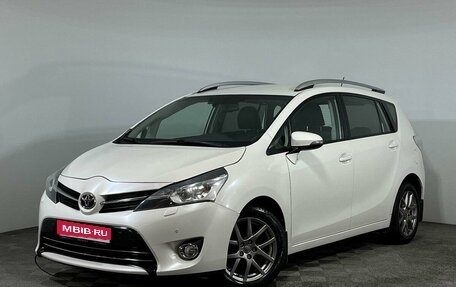 Toyota Verso I, 2013 год, 1 597 000 рублей, 1 фотография