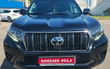 Toyota Land Cruiser Prado 150 рестайлинг 2, 2022 год, 9 500 000 рублей, 1 фотография