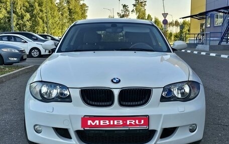 BMW 1 серия, 2008 год, 890 000 рублей, 2 фотография