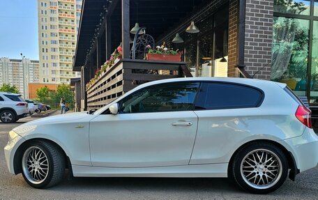 BMW 1 серия, 2008 год, 890 000 рублей, 25 фотография