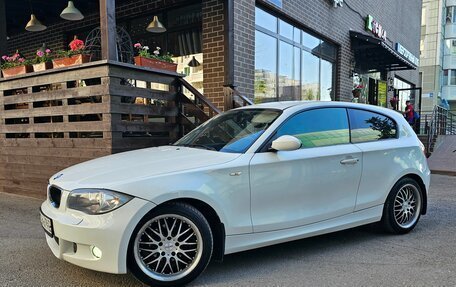 BMW 1 серия, 2008 год, 890 000 рублей, 26 фотография