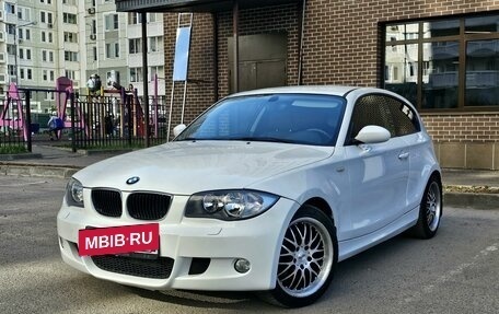 BMW 1 серия, 2008 год, 890 000 рублей, 18 фотография