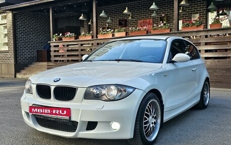 BMW 1 серия, 2008 год, 890 000 рублей, 21 фотография