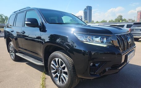 Toyota Land Cruiser Prado 150 рестайлинг 2, 2022 год, 9 500 000 рублей, 4 фотография