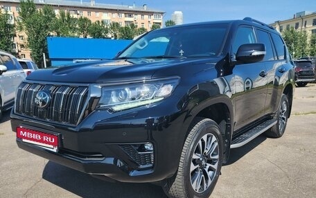 Toyota Land Cruiser Prado 150 рестайлинг 2, 2022 год, 9 500 000 рублей, 2 фотография