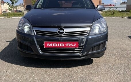 Opel Astra H, 2010 год, 585 000 рублей, 1 фотография