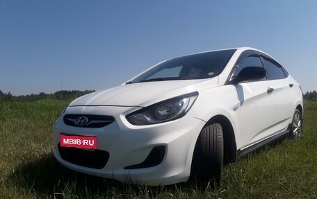 Hyundai Solaris II рестайлинг, 2011 год, 799 000 рублей, 1 фотография