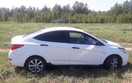 Hyundai Solaris II рестайлинг, 2011 год, 799 000 рублей, 7 фотография