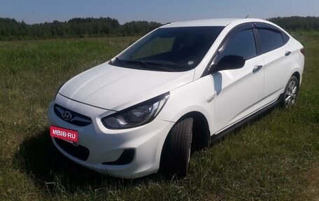 Hyundai Solaris II рестайлинг, 2011 год, 799 000 рублей, 2 фотография