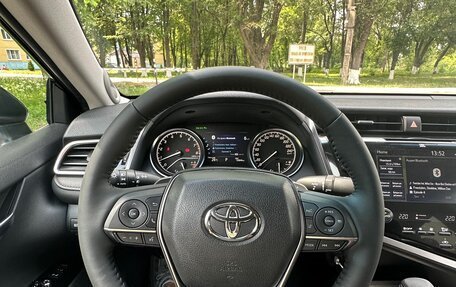 Toyota Camry, 2019 год, 3 200 000 рублей, 12 фотография