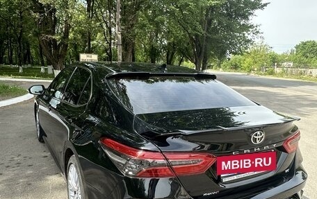 Toyota Camry, 2019 год, 3 200 000 рублей, 6 фотография