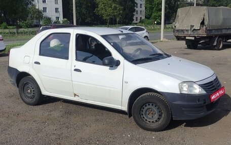 Renault Logan I, 2010 год, 215 000 рублей, 3 фотография