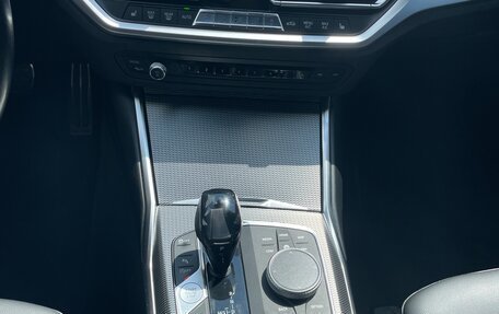BMW 3 серия, 2019 год, 3 890 000 рублей, 16 фотография