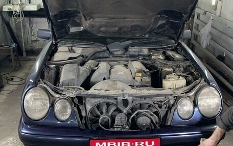 Mercedes-Benz E-Класс, 1998 год, 520 000 рублей, 4 фотография