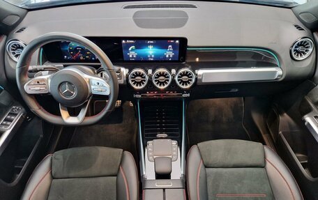 Mercedes-Benz GLB, 2021 год, 4 500 000 рублей, 11 фотография