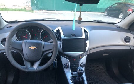 Chevrolet Cruze II, 2014 год, 700 000 рублей, 6 фотография