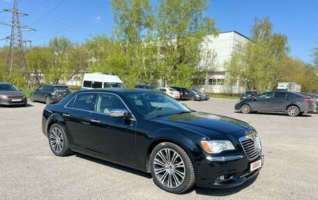 Chrysler 300C II, 2012 год, 1 950 000 рублей, 3 фотография