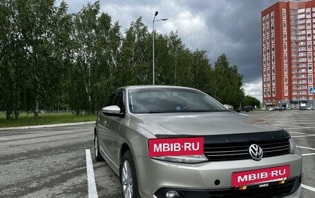 Volkswagen Jetta VI, 2013 год, 1 110 000 рублей, 3 фотография