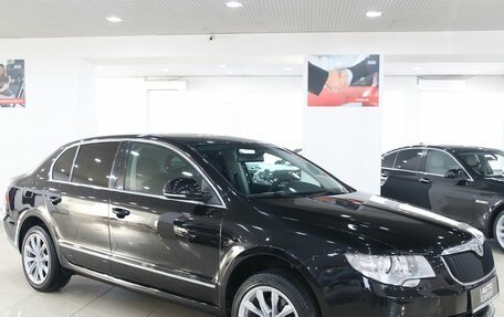 Skoda Superb III рестайлинг, 2013 год, 999 000 рублей, 3 фотография