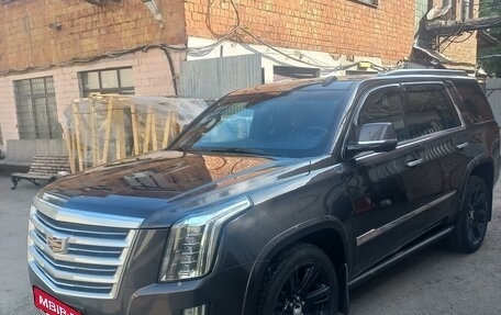 Cadillac Escalade IV, 2015 год, 3 900 000 рублей, 1 фотография