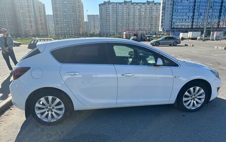 Opel Astra J, 2013 год, 1 150 000 рублей, 3 фотография