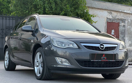 Opel Astra J, 2011 год, 997 000 рублей, 3 фотография