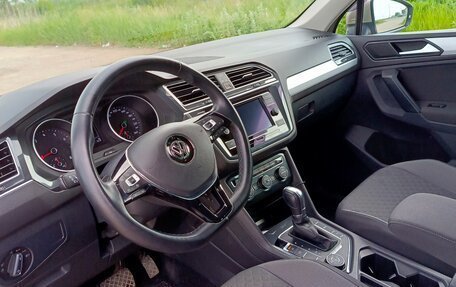 Volkswagen Tiguan II, 2018 год, 2 850 000 рублей, 11 фотография