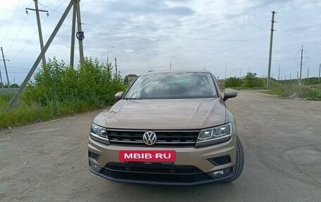 Volkswagen Tiguan II, 2018 год, 2 850 000 рублей, 4 фотография
