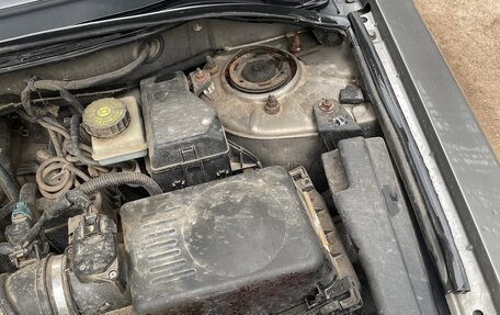 Toyota Avensis III рестайлинг, 2006 год, 850 000 рублей, 19 фотография